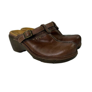 Clarks Structured Tan Leather Slip on Clogs